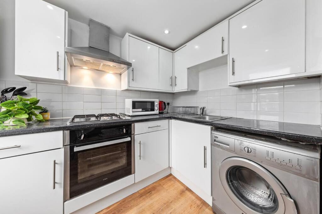 Ferienwohnung 1Br Modern Flat On Edgware Rd Ed3 London Exterior foto